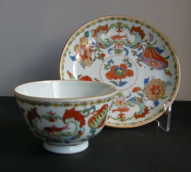 Cup and saucer Famille rose porcelain decorated with the Mme de  Pompadour decor - Circa 1745 -